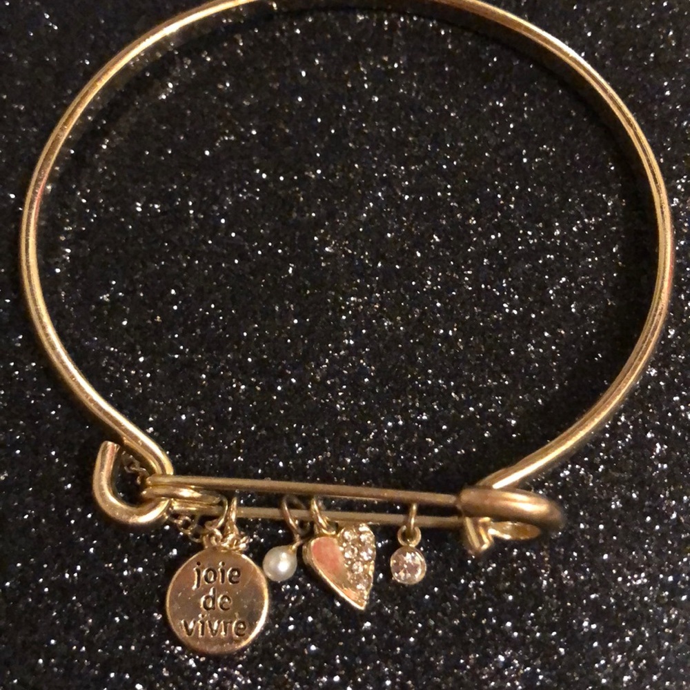 Gold bracelet